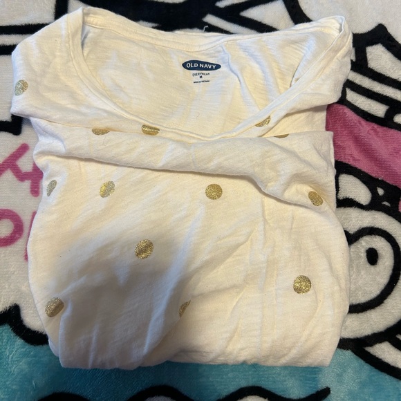 Old navy size medium t shirt - Picture 2 of 2